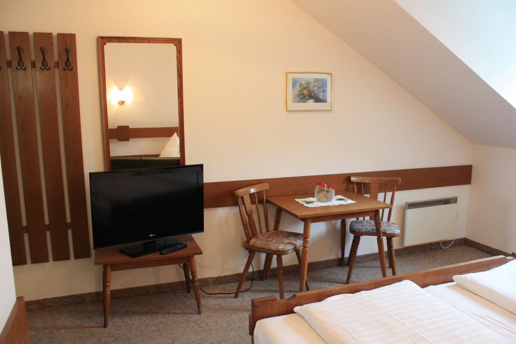 Burgenlaenderhof Hotel Garni Mörbisch am See Екстериор снимка